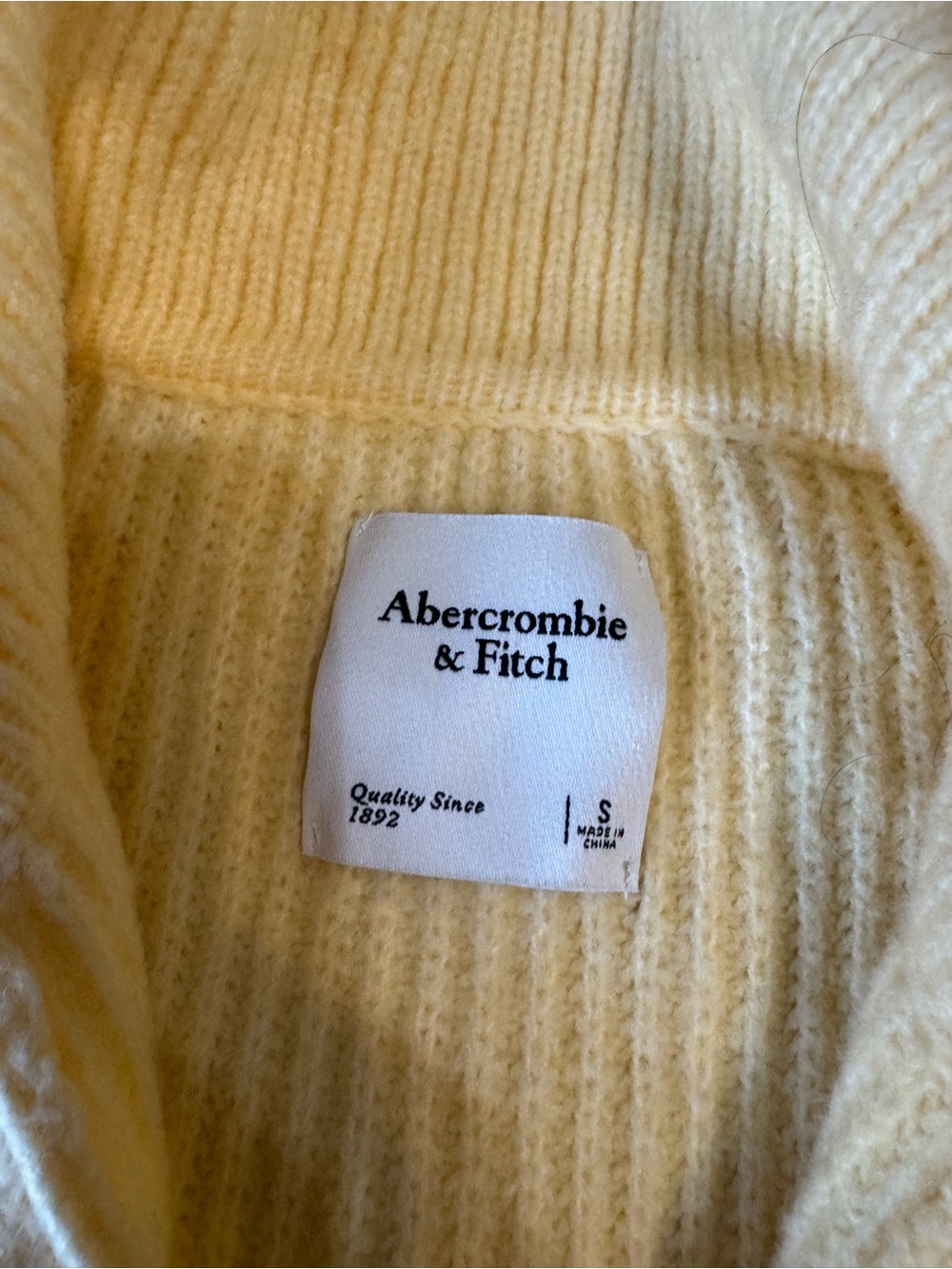 Abercrombie & Fitch Butter Yellow Ribbed Oversized Cardigan - Picture 4 of 4